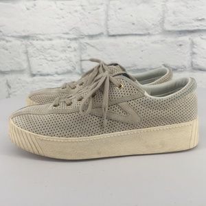 nylite platform sneaker